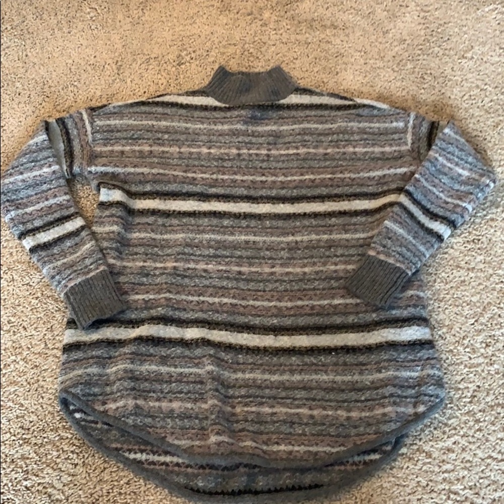 American Eagle Turtle Neck Sweater